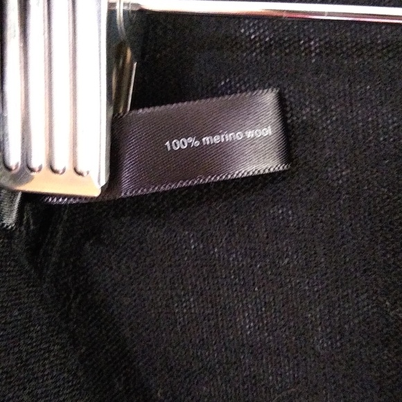 Express wrapped Cardigan 100 merino wool size small - Picture 11 of 11